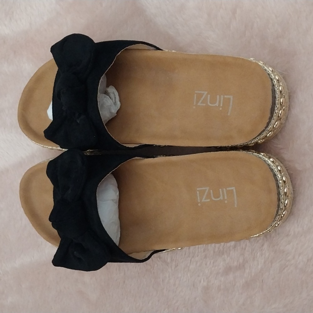 Linzi velvet suedette feel black bow and gold studded slider sandals size 7-8 - Picture 2 of 7